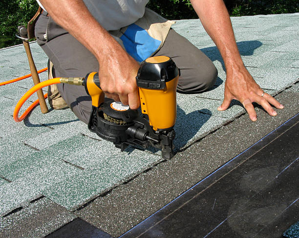 Best Roof Gutter Cleaning  in Somersworth, NH